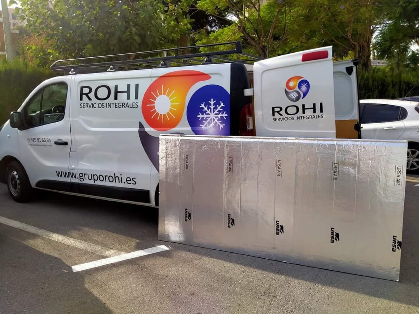 Furgoneta de ROHI con paneles aislantes para conductos